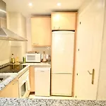 Apartment 2 Bed Elviria - 65sqm Terrace - Pools - Walk To *