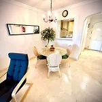 2 Bed Elviria - 65sqm Terrace - Pools - Walk To Apartment *