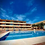 2 Bed Elviria - 65sqm Terrace - Pools - Walk To Appartement