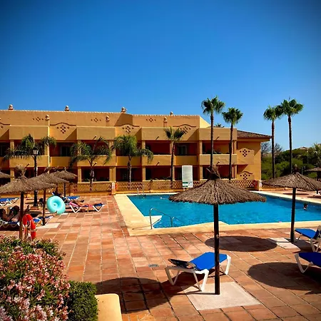 2 Bed Elviria - 65sqm Terrace - Pools - Walk To *
