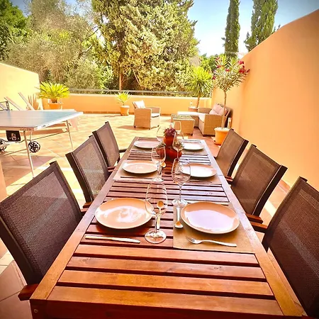 2 Bed Elviria - 65sqm Terrace - Pools - Walk To דירה מארבלה