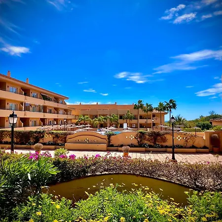 Апартаменты 2 Bed Elviria - 65sqm Terrace - Pools - Walk To Марбелья