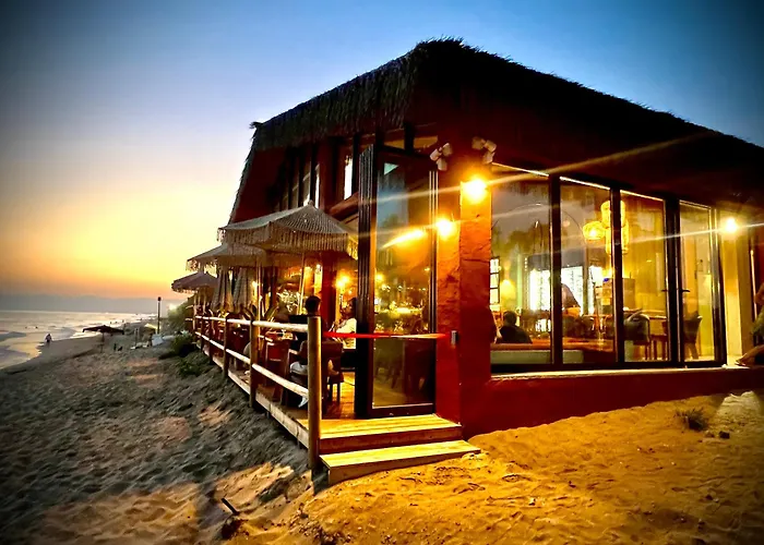 2 Bed Elviria - 65sqm Terrace - Pools - Walk To Apartamento