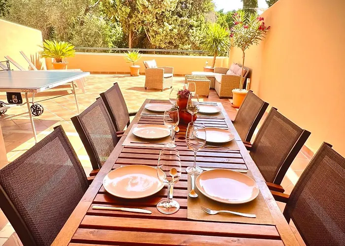2 Bed Elviria - 65sqm Terrace - Pools - Walk To Lejlighed Marbella